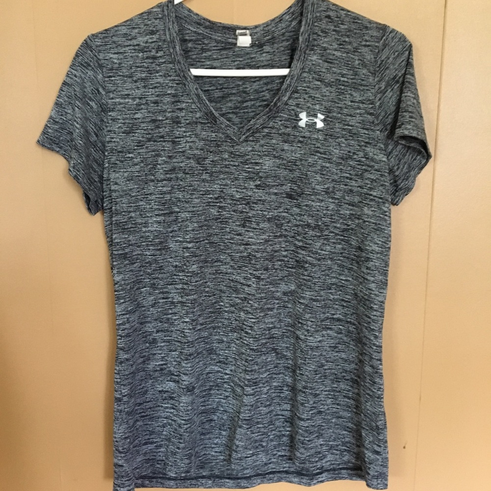 Under Armour T-shirt